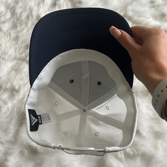 Blazers hockey team hat, perfect condition!!! - Picture 7 of 8